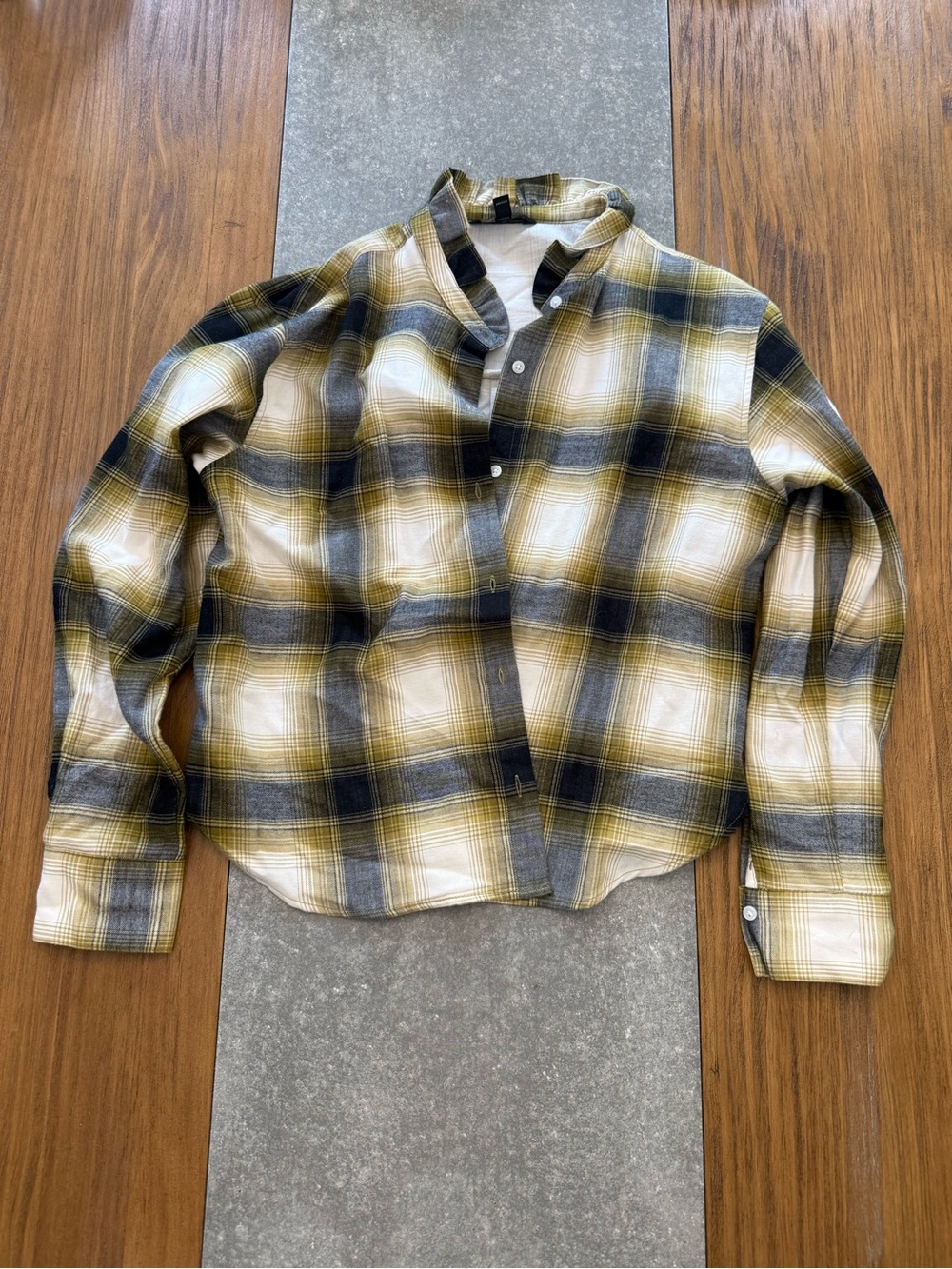 Banana Republic women’s Plaid Button-Down Shirt - Yellow Black White